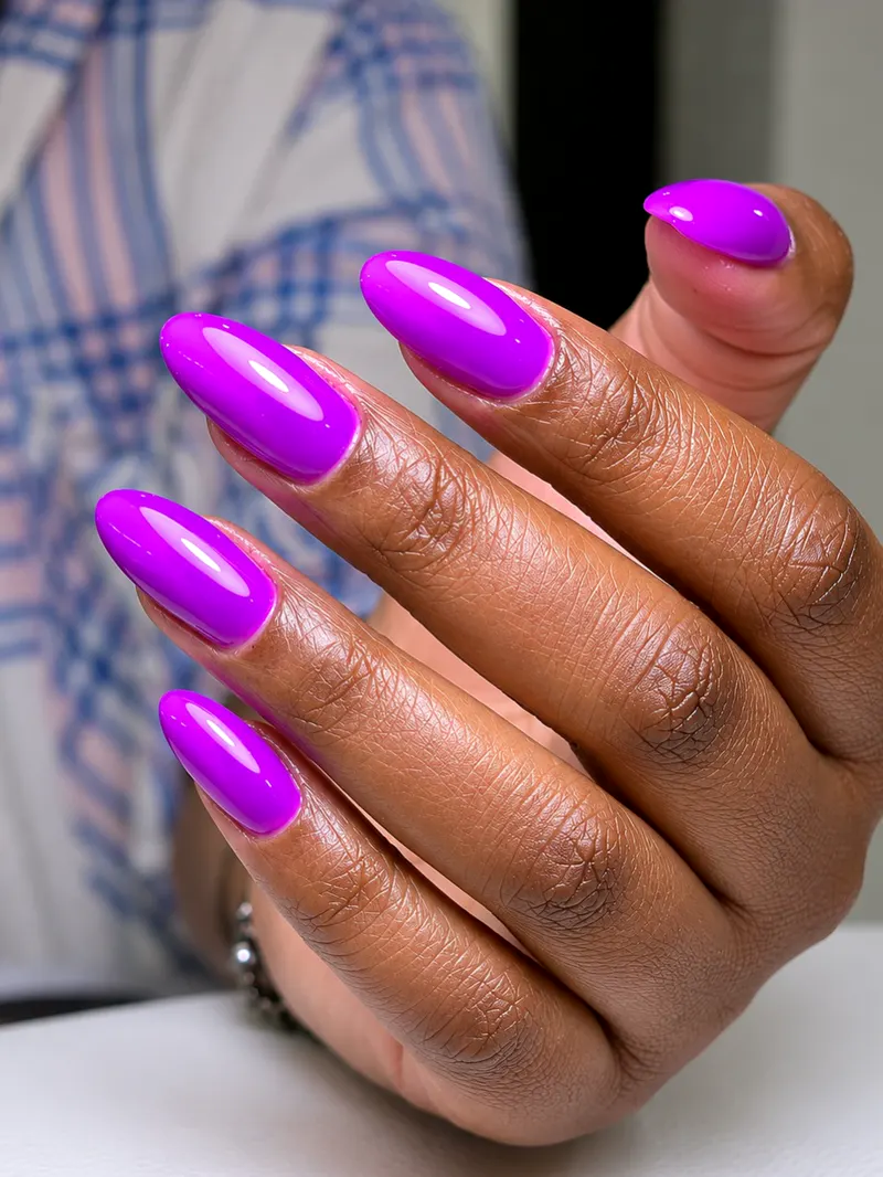 Neon mor