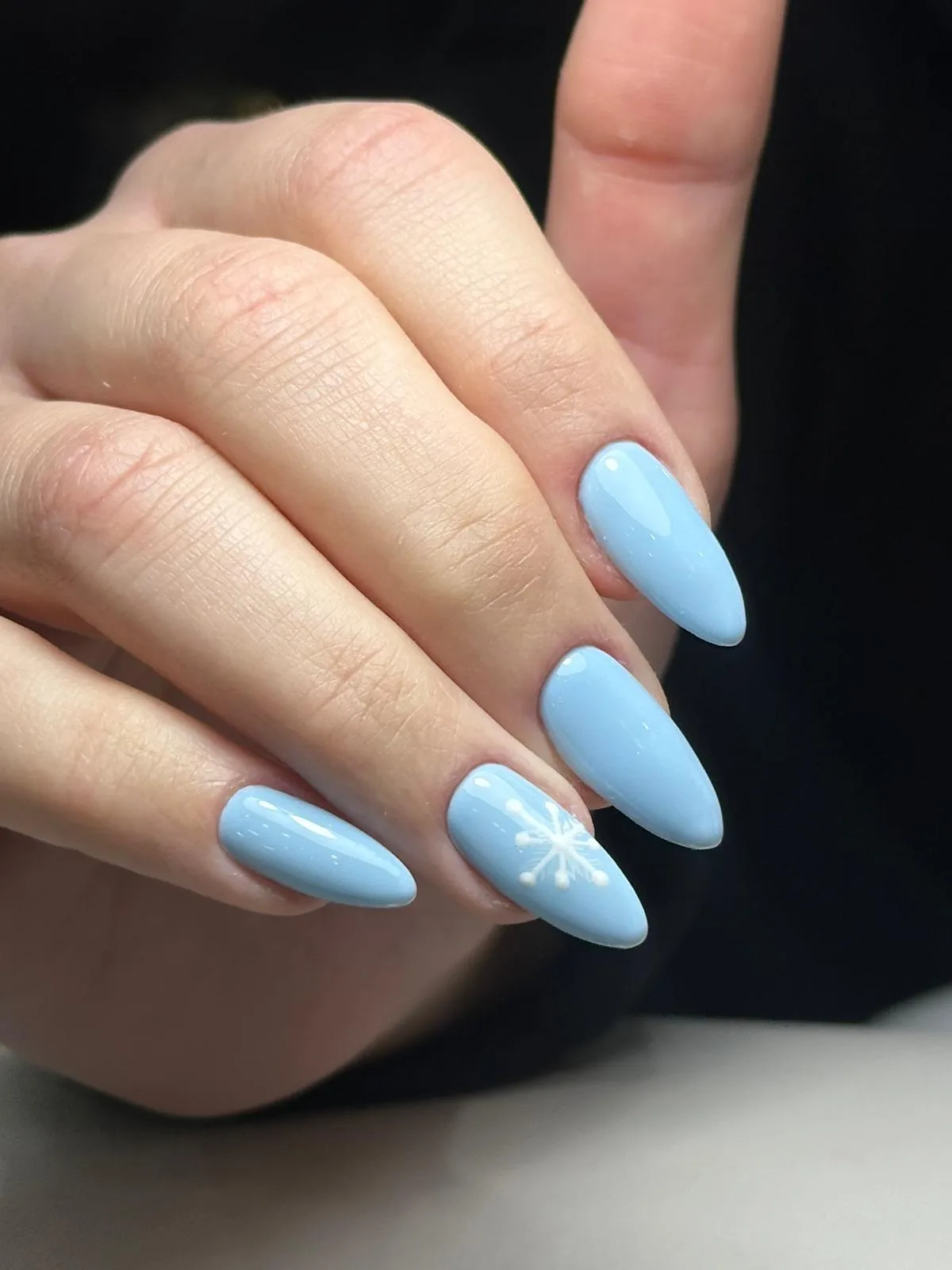 Nail art ombre mavi badem tırnak uygulama sonucu